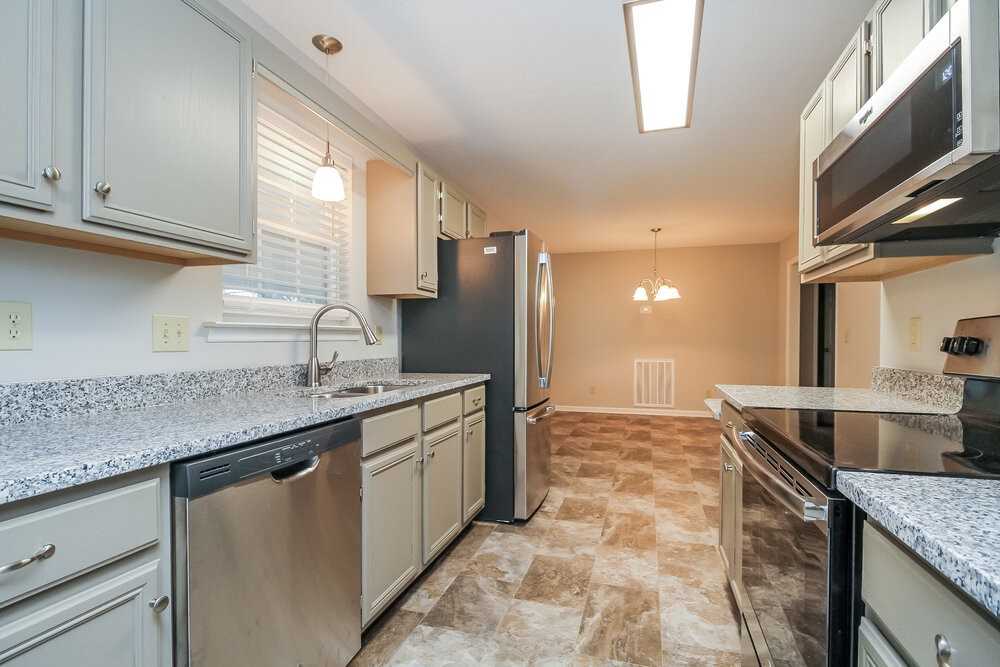1906 Landmark Ln - Photo 7 of 16