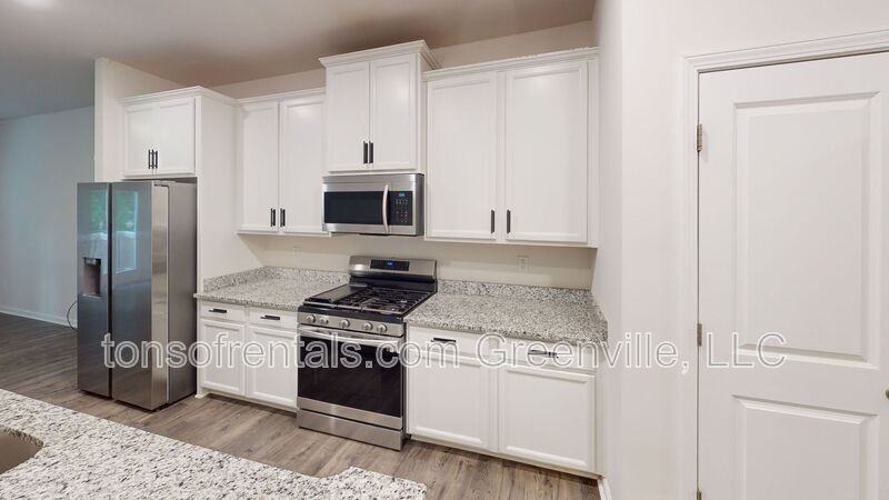 312 Highline Trl - Photo 6 of 18