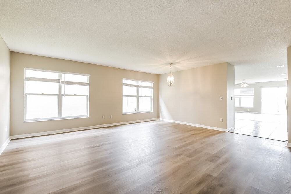 12916 Los Alamitos Ct - Photo 3 of 16