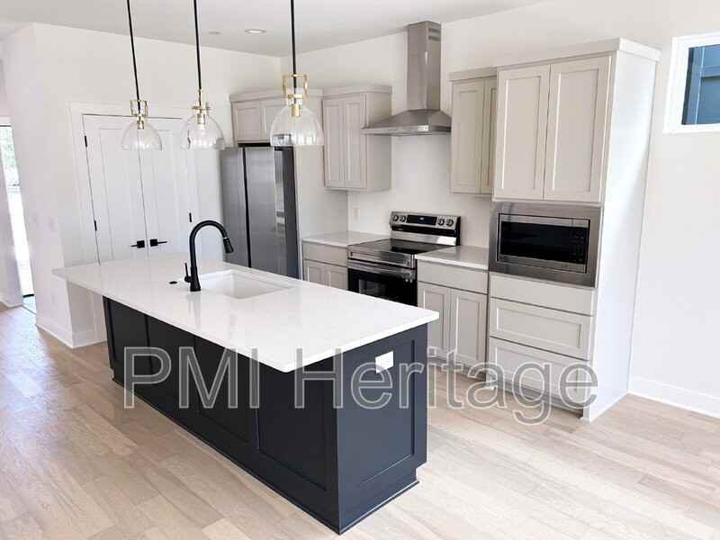 602 N 6th St - Photo 2 of 14