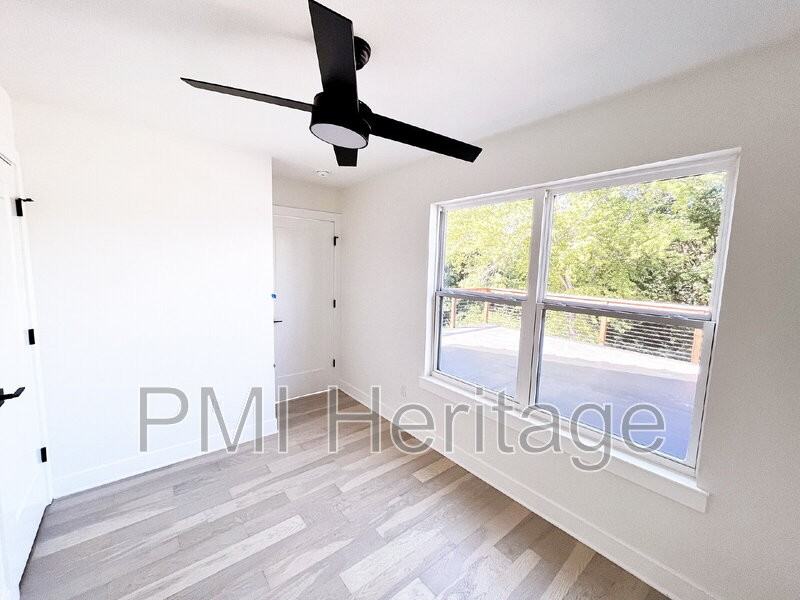 602 N 6th St - Photo 7 of 14