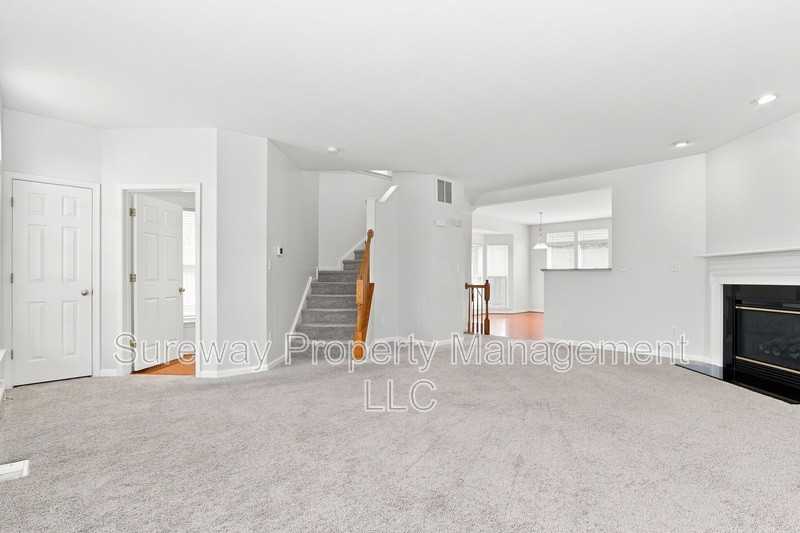 7 Swan Ct - Photo 4 of 20