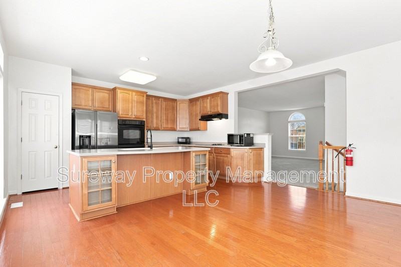 7 Swan Ct - Photo 5 of 20