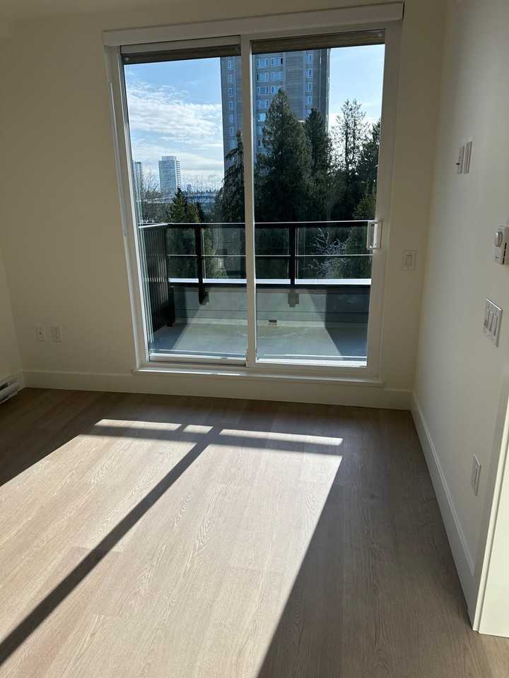 10065 133 Street #513 - Photo 4 of 12