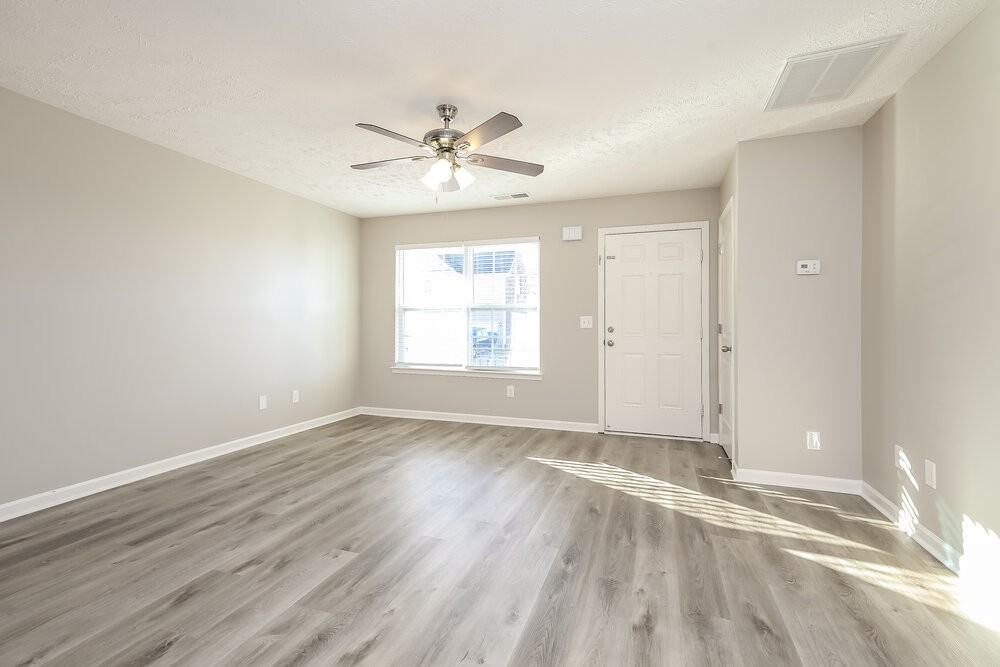 8481 Lawson Dr - Photo 4 of 17