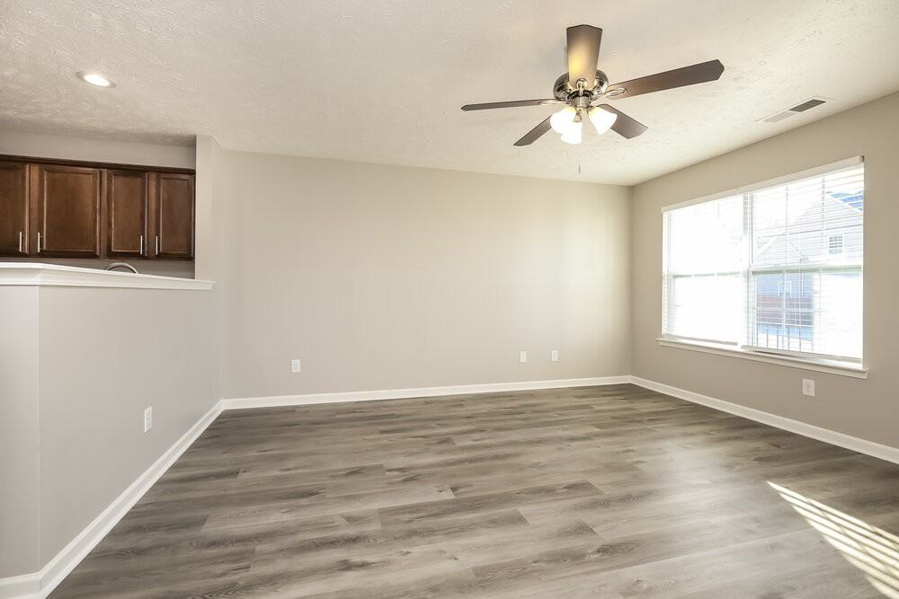 8481 Lawson Dr - Photo 5 of 17