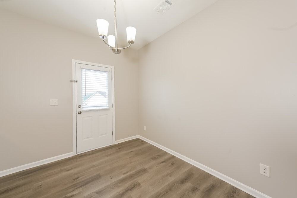 643 Nonsuch Way - Photo 7 of 18