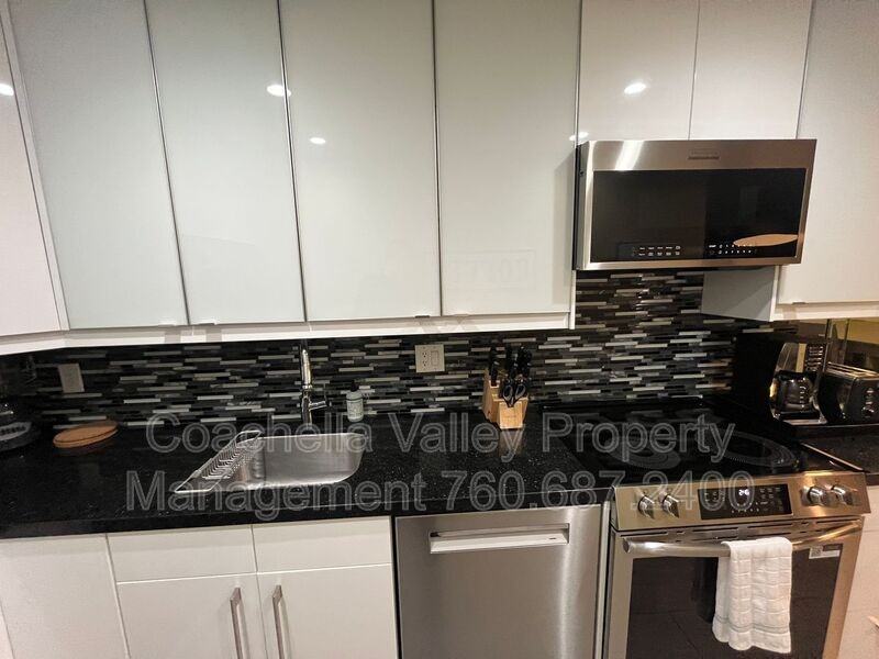 2821 N Los Felices Rd #202 - Photo 4 of 20