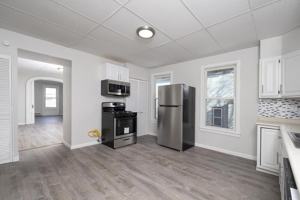 featured image of 56 Thompson St