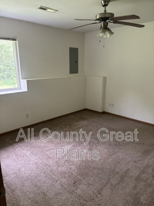 1104 Fall Meadow Ln - Photo 5 of 8