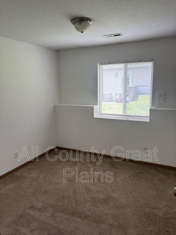 1104 Fall Meadow Ln - Photo 6 of 8
