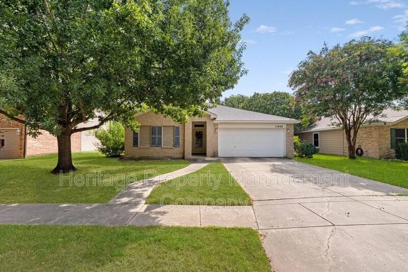 15846 Blue Sky Rd - Photo 3 of 33