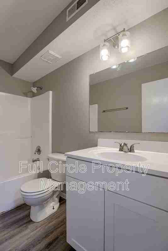 2710 N 1st St #3 - Photo 4 of 9