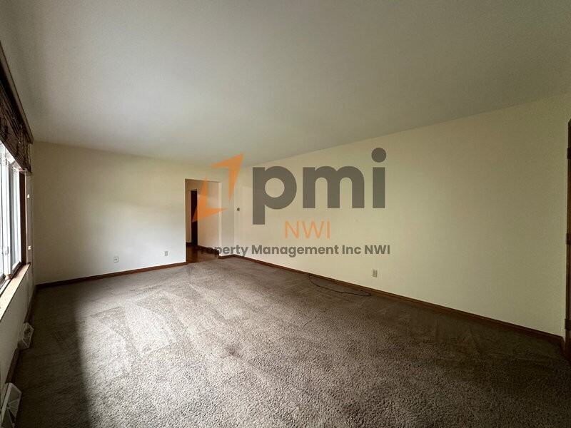 408 E Clark St - Photo 3 of 24
