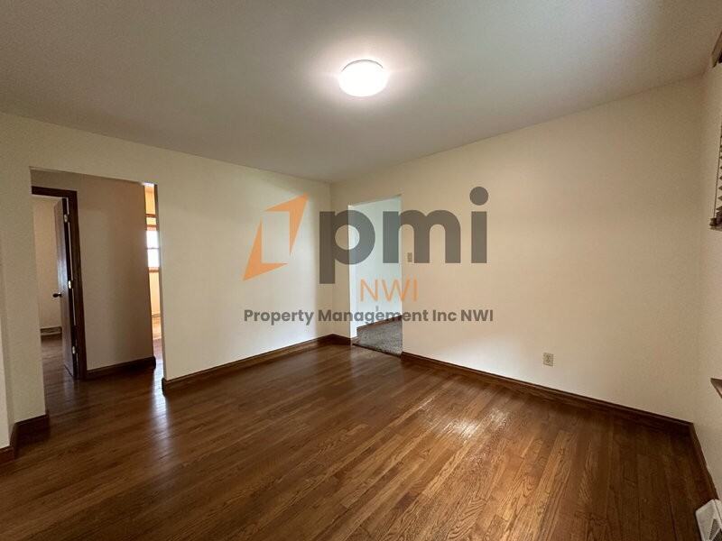 408 E Clark St - Photo 6 of 24