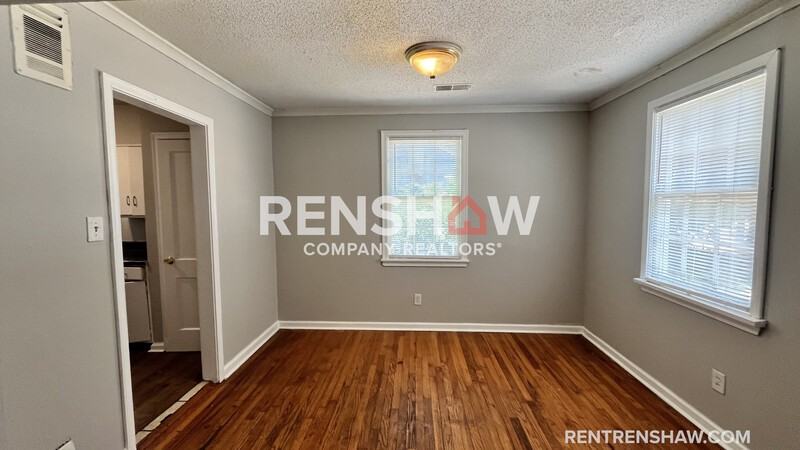 772 Whitney Ave - Photo 4 of 15