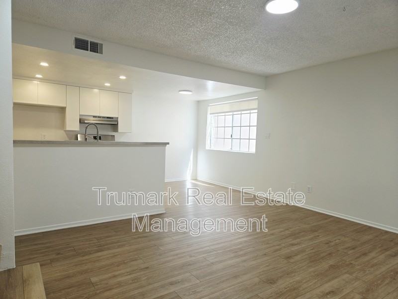 1122 E Elk Ave #123