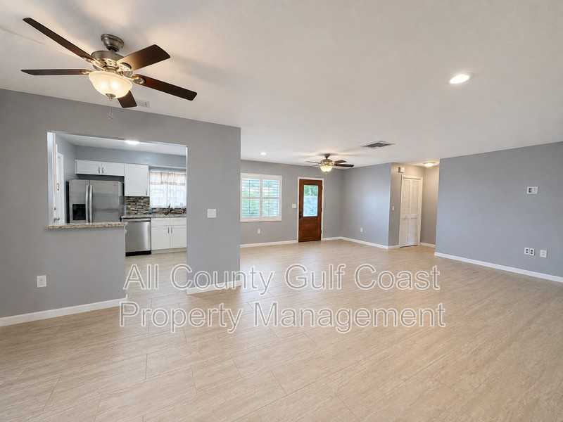 309 Degas Dr - Photo 3 of 20