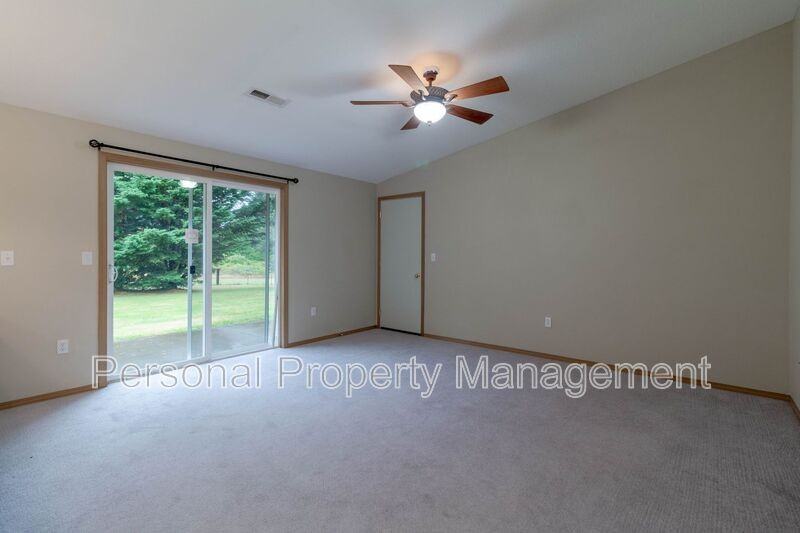 1312 Se 352nd Ave - Photo 4 of 17