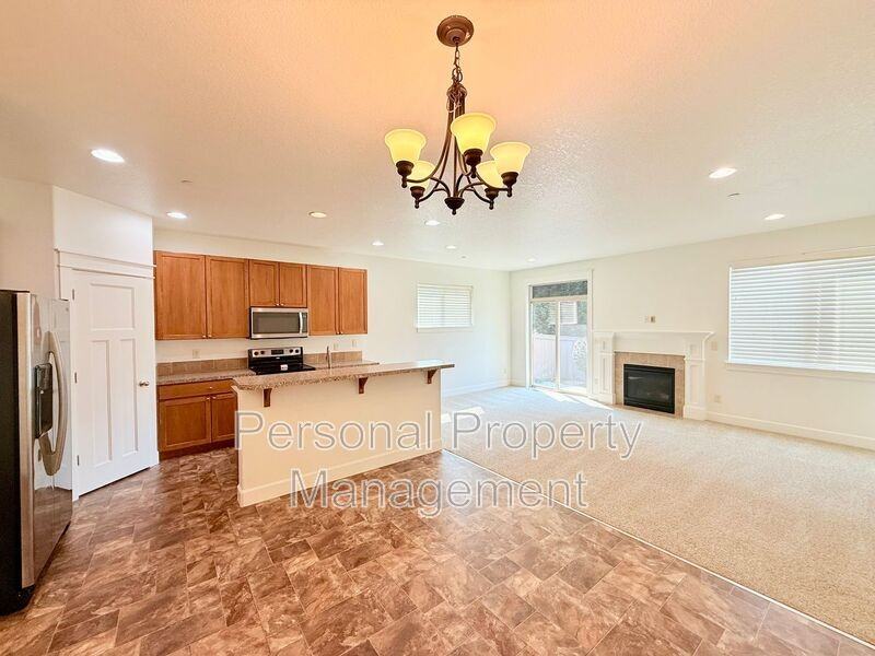 3326 Nw 47th Dr - Photo 6 of 30