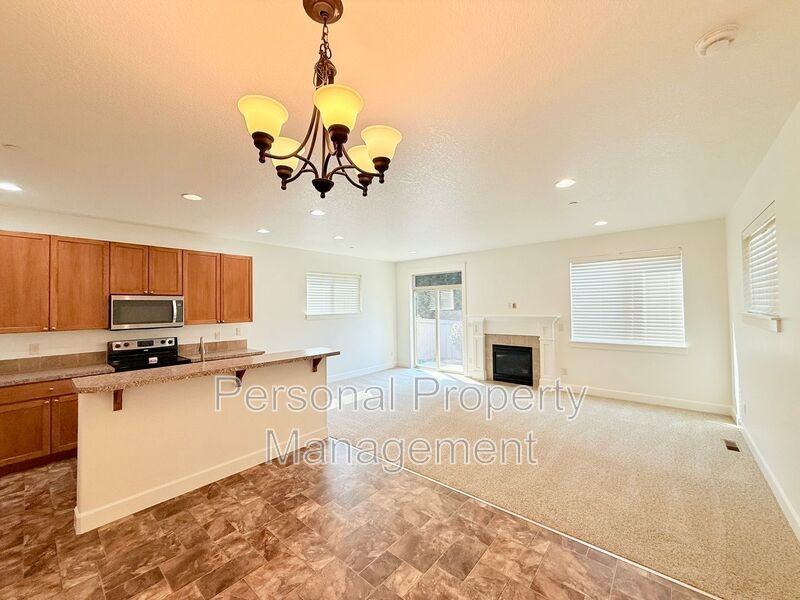 3326 Nw 47th Dr - Photo 7 of 30