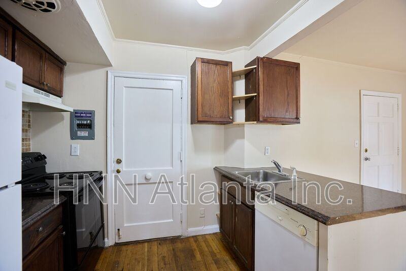 1337 Briarwood Dr Ne #1 - Photo 4 of 7