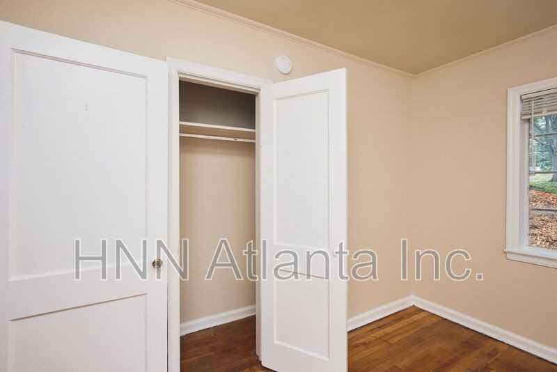 1337 Briarwood Dr Ne #1 - Photo 5 of 7