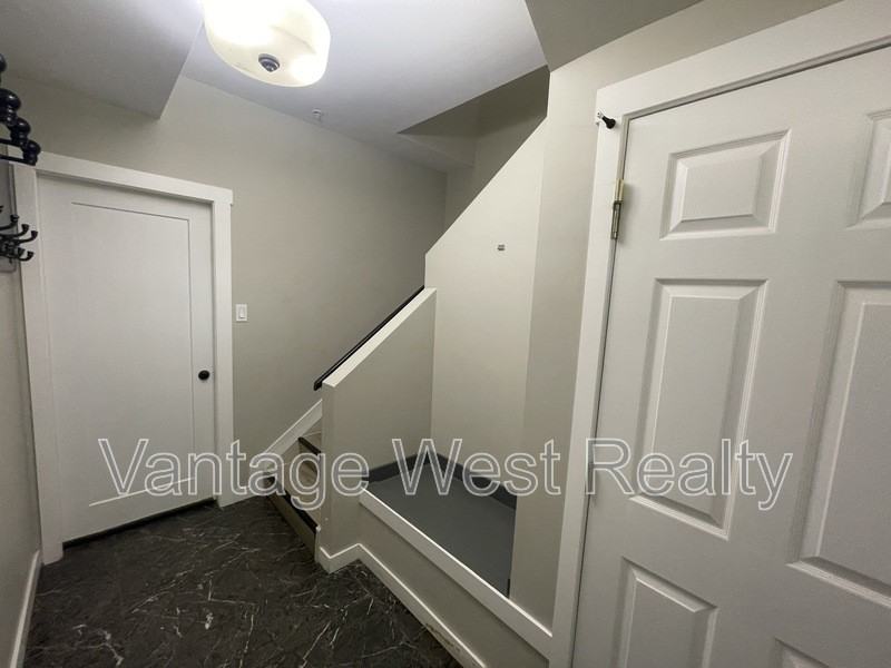 3906 Dryden Rd - Photo 5 of 42