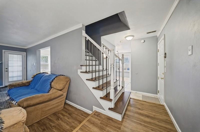 1119 Mill Lake Quarter - Photo 6 of 33