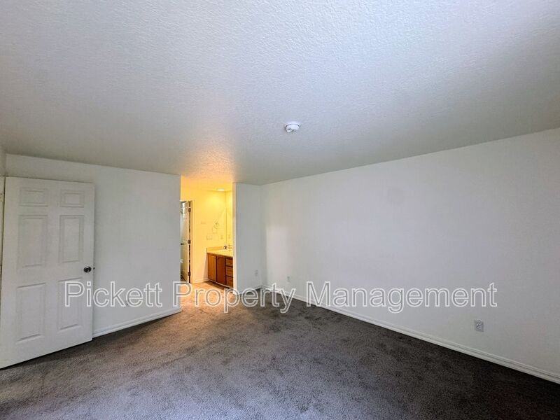 1700 W Sunn Fjord Ln #L104 - Photo 7 of 17