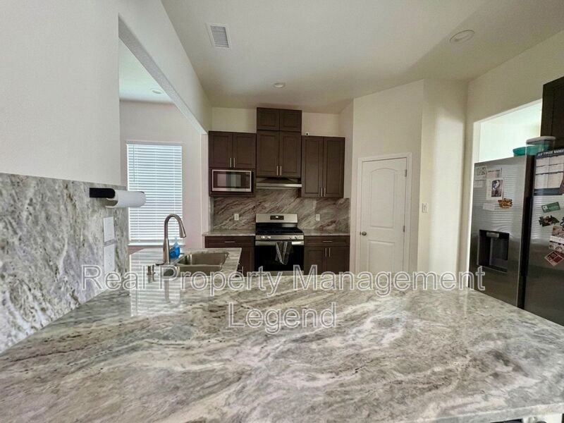201 N W A Allen Blvd - Photo 5 of 9