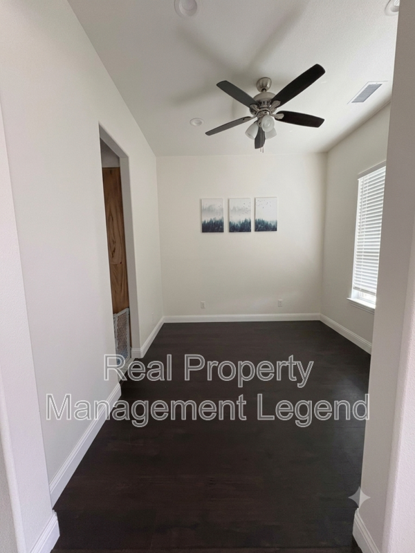 201 N W A Allen Blvd - Photo 6 of 9