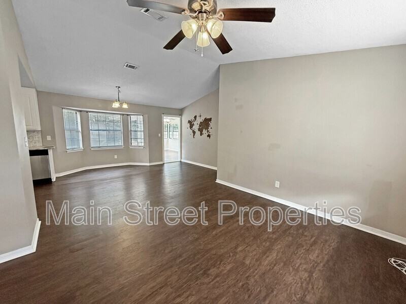 7524 Sandy Creek Dr - Photo 2 of 20