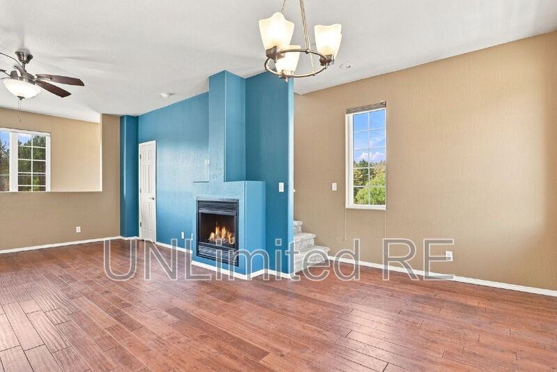 2455 W Silverton Dr - Photo 4 of 37