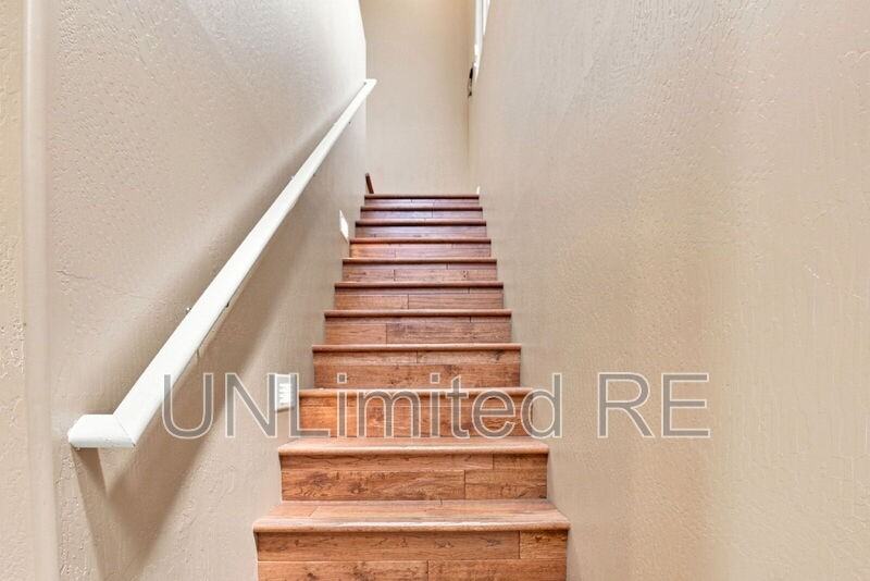 2455 W Silverton Dr - Photo 7 of 37