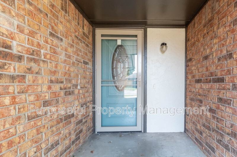8913 Bentree Country Way - Photo 3 of 27
