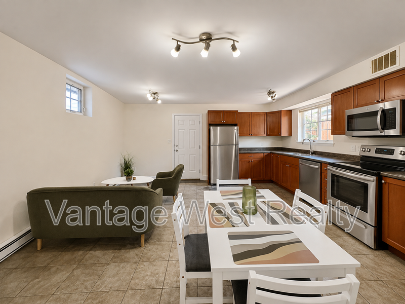 578 - Photo 3 of 22