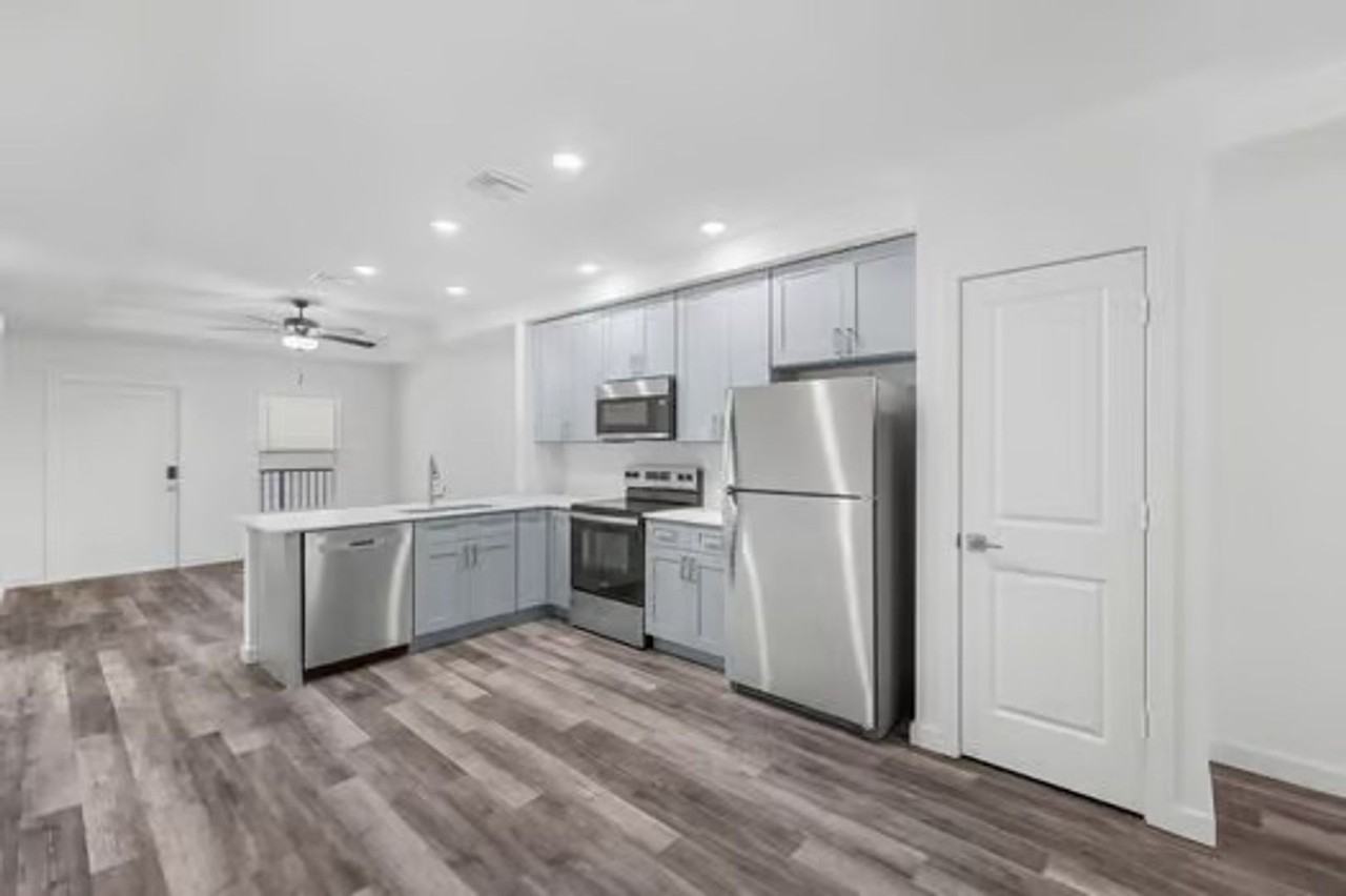 3182 Oleander Ave - Photo 7 of 16