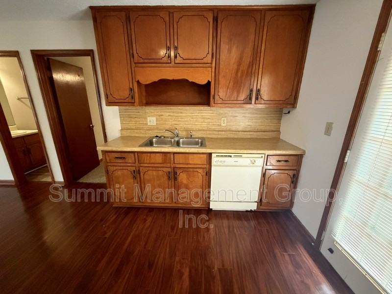 988 Locust Dr Ne - Photo 7 of 15