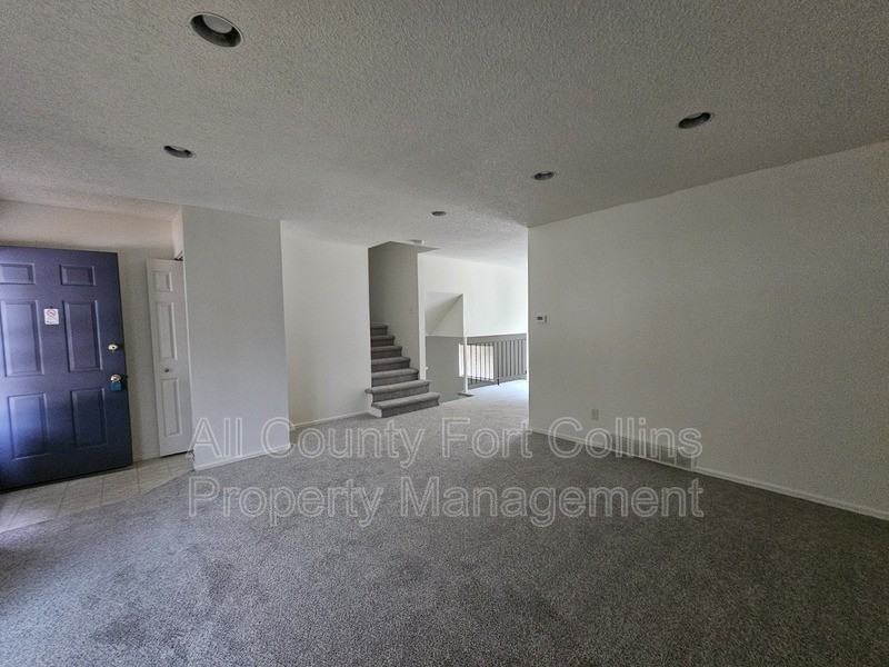 4406 Hummingbird Dr - Photo 3 of 7