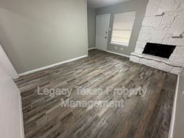 featured image of 1608 Sun Valley Dr #D