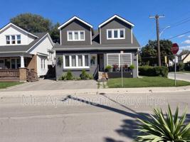 featured image of 237 Ottawa St S #MAIN