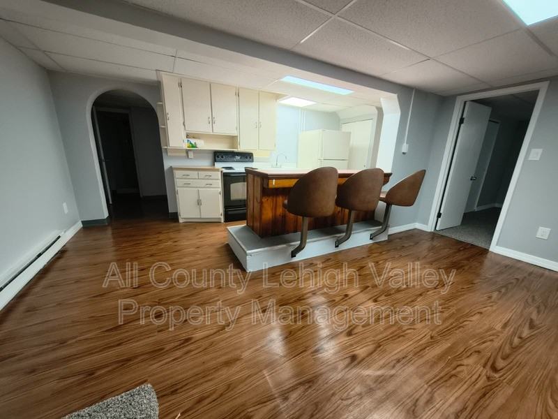 15 N Jerome St - Photo 2 of 7