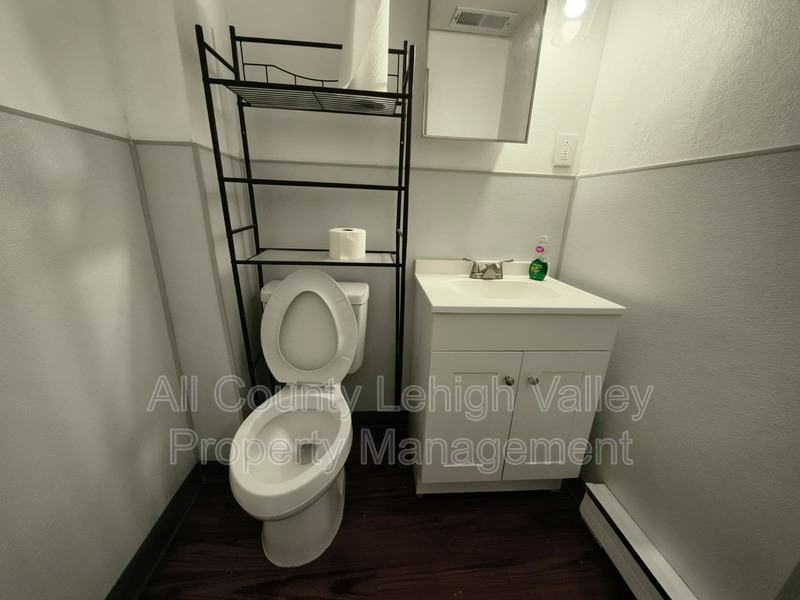 15 N Jerome St - Photo 4 of 7