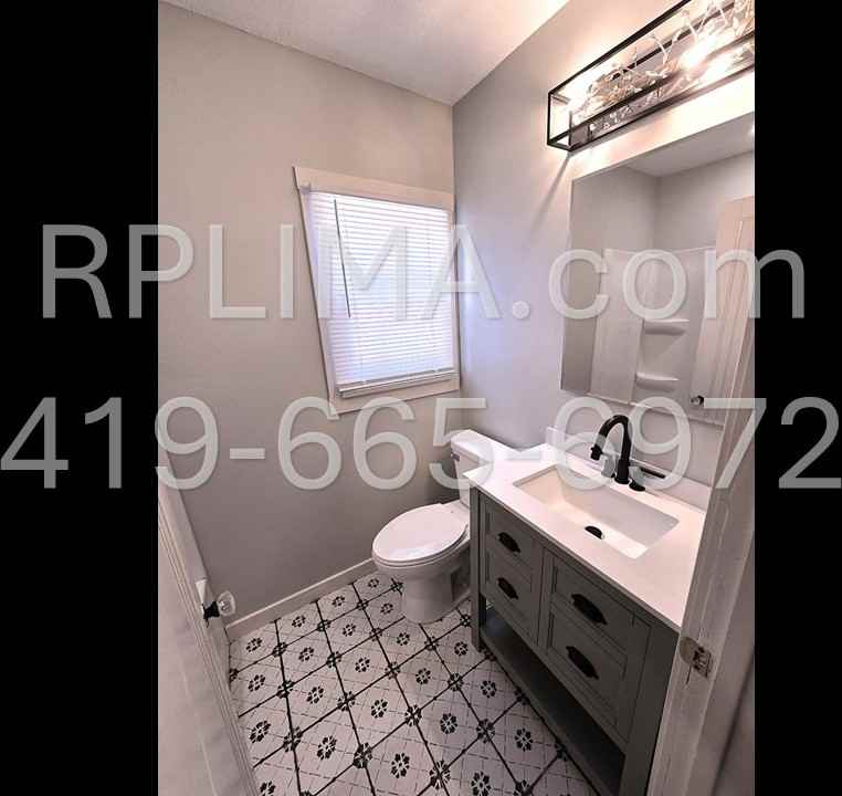 123 N Nixon Ave #1 - Photo 3 of 12
