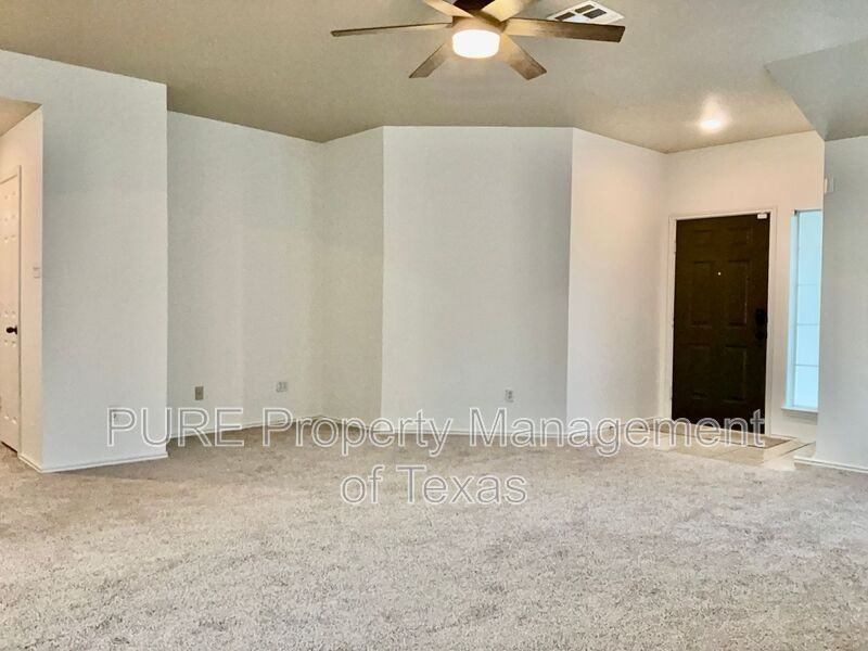 3232 Clinton Pl - Photo 2 of 21
