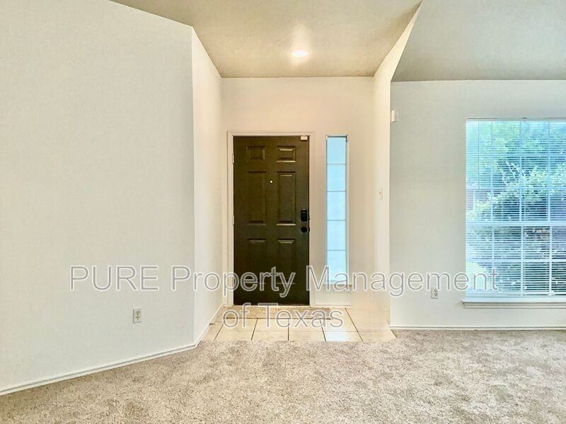 3232 Clinton Pl - Photo 3 of 21