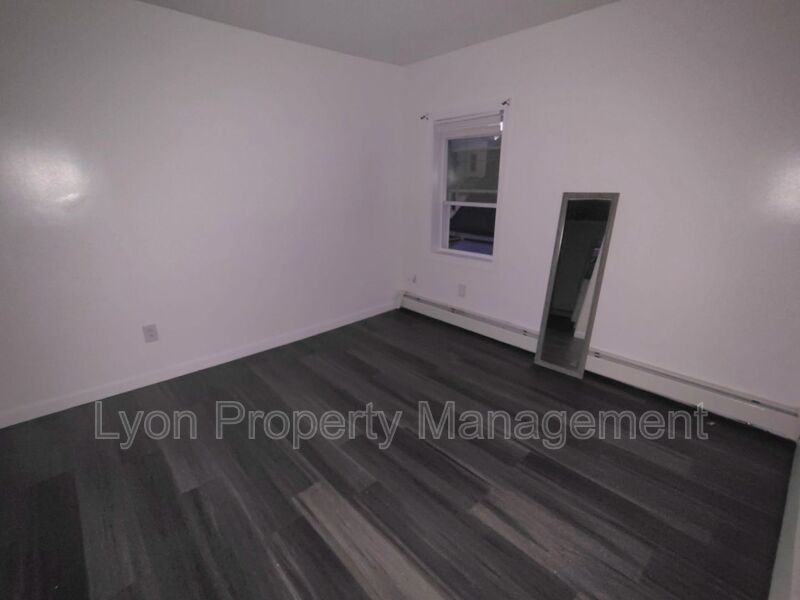 94 Webster Ave #2 - Photo 3 of 5