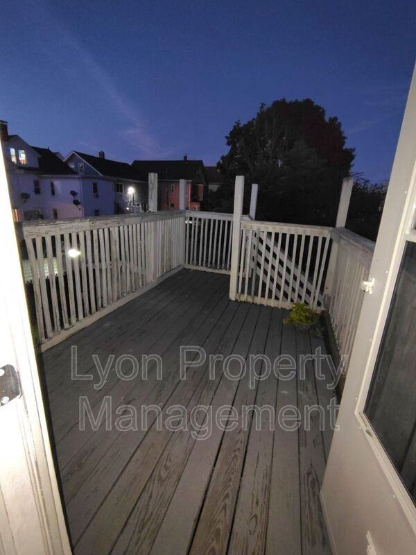 94 Webster Ave #2 - Photo 4 of 5