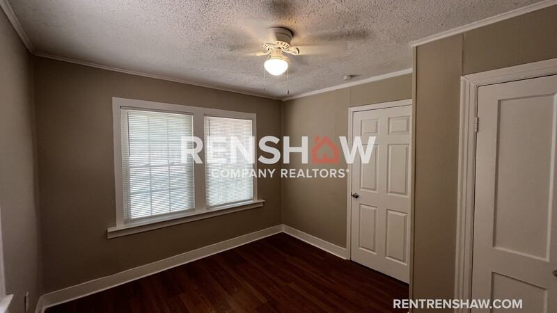 3743 Miami Ave - Photo 3 of 12